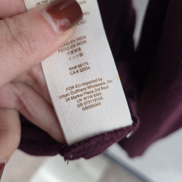 Free People Cozy on Up embroidered peasant top berry wine red purple women large - Picture 9 of 9